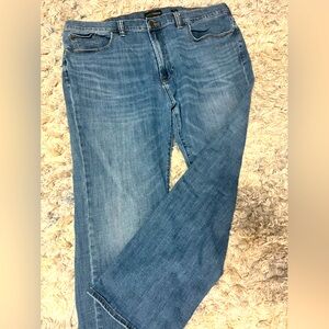 LUCKY Brand model 181 Big and Tall Relaxed Fit Straight Leg jeans 46x34
